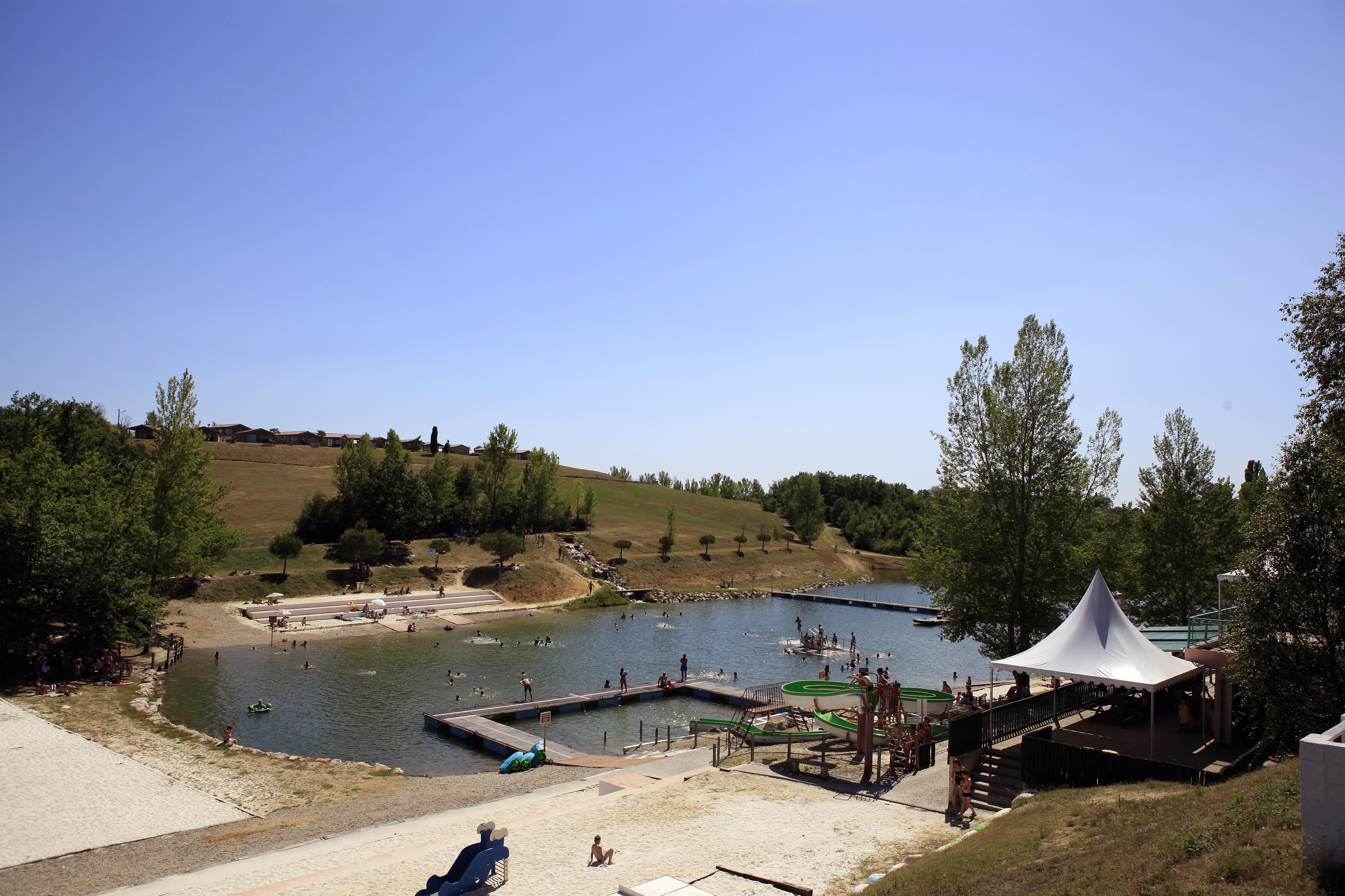Terres De France - Les Hameaux Des Lacs Monclar-de-Quercy Eksteriør billede