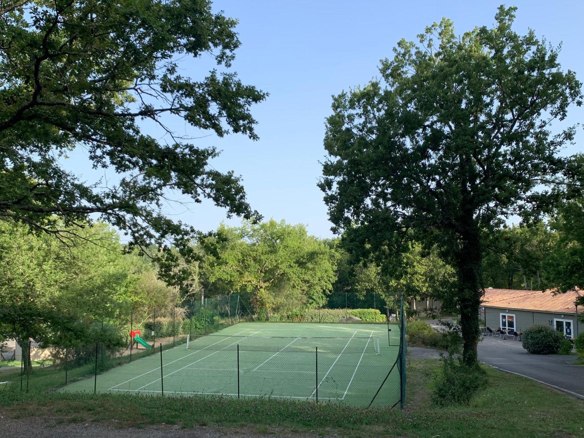 Terres De France - Les Hameaux Des Lacs Monclar-de-Quercy Eksteriør billede