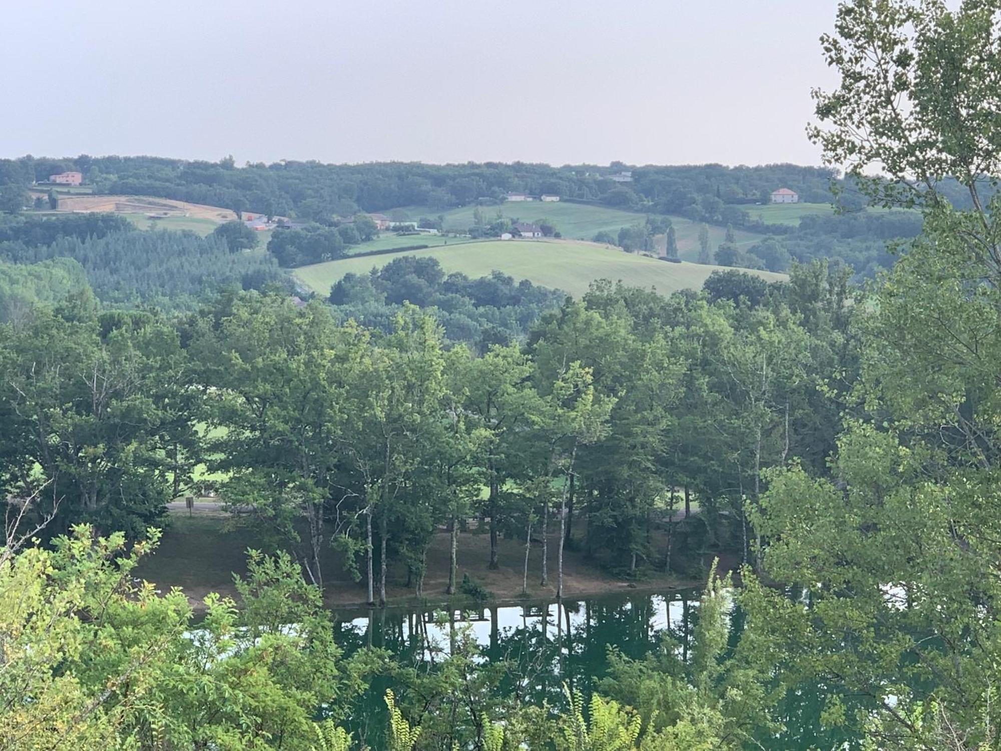 Terres De France - Les Hameaux Des Lacs Monclar-de-Quercy Eksteriør billede